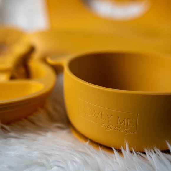 8 Piece Silicone Dining Set - Picture 2 of 5